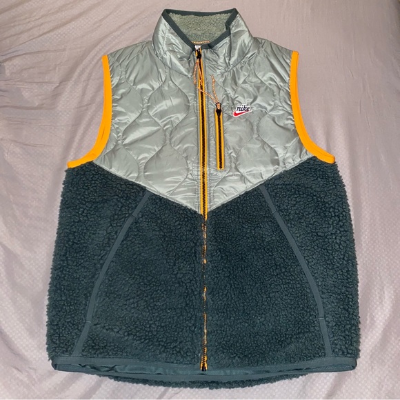Nike Sherpa insulated vest size medium men green - Picture 1 of 9